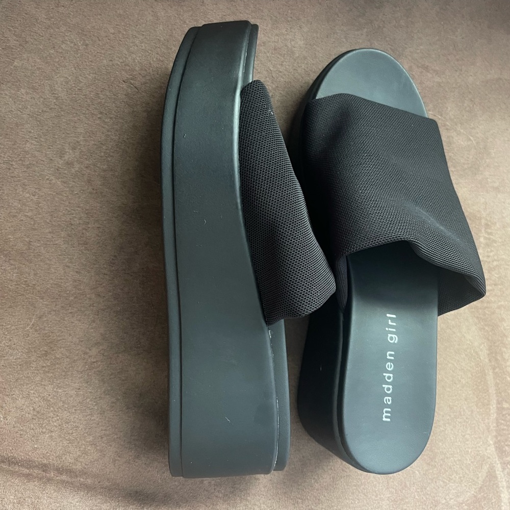 Women’s sandals